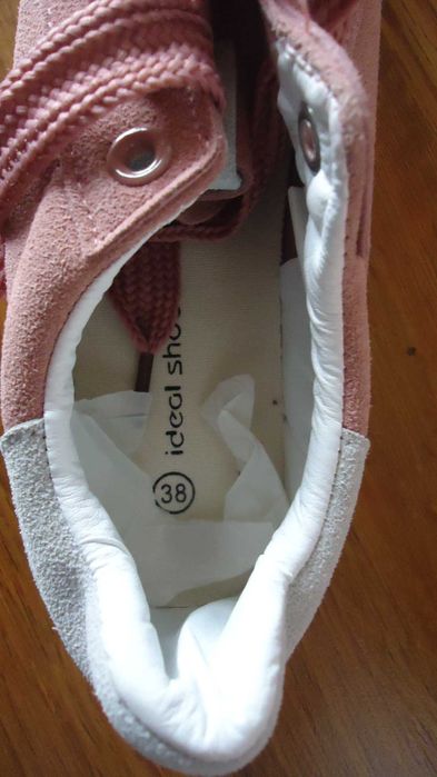 Розови кецове -нови