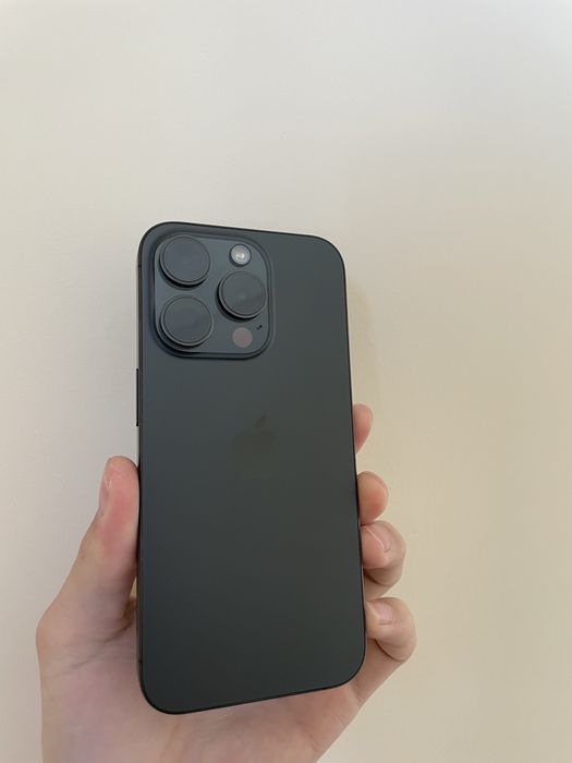 iPhone 15pro 88/256 qora