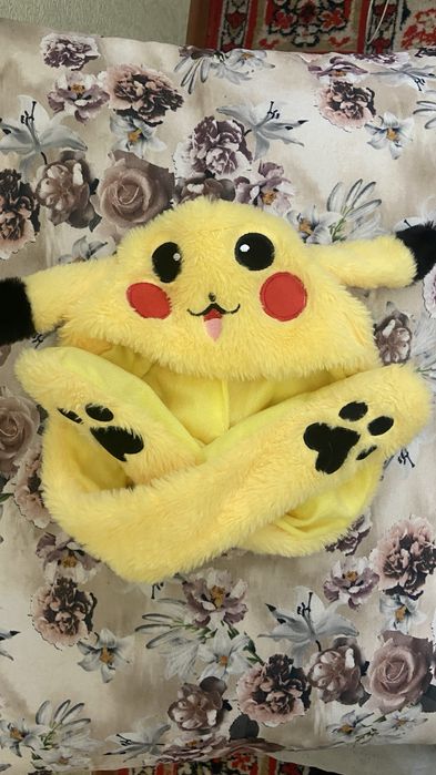 Шапочка пикачу