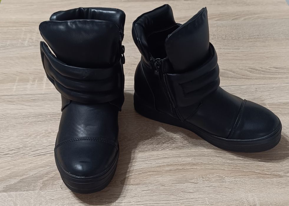 Дамски зимни боти