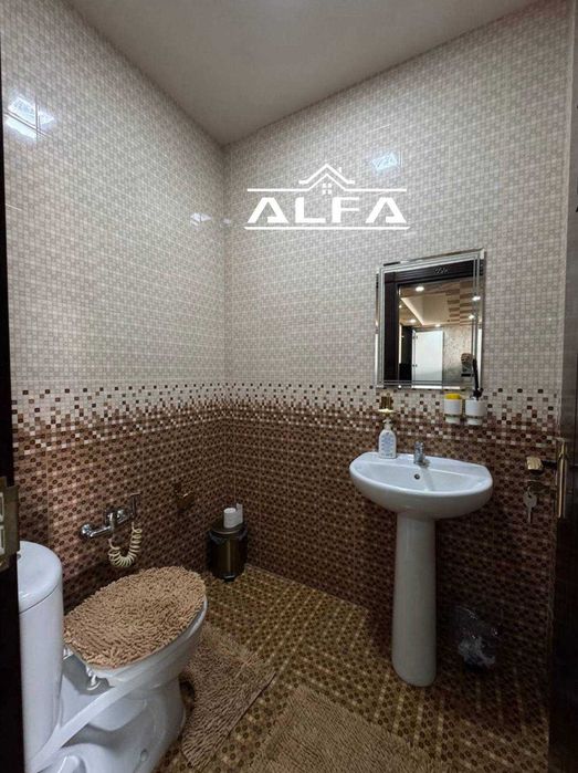 Do’kon sotiladi. 40m2 1-qavat va 200m2 podvali bilan birga.#a505