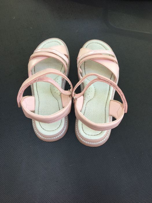 Нови сандали за момиче -35 номер
