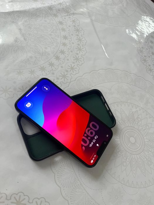 Айфон 14 в идеальном состояни