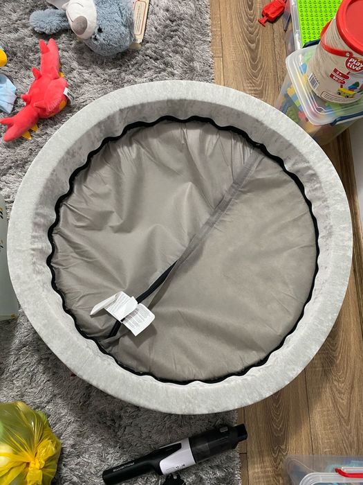 Piscina cu bile , Material Catifelat