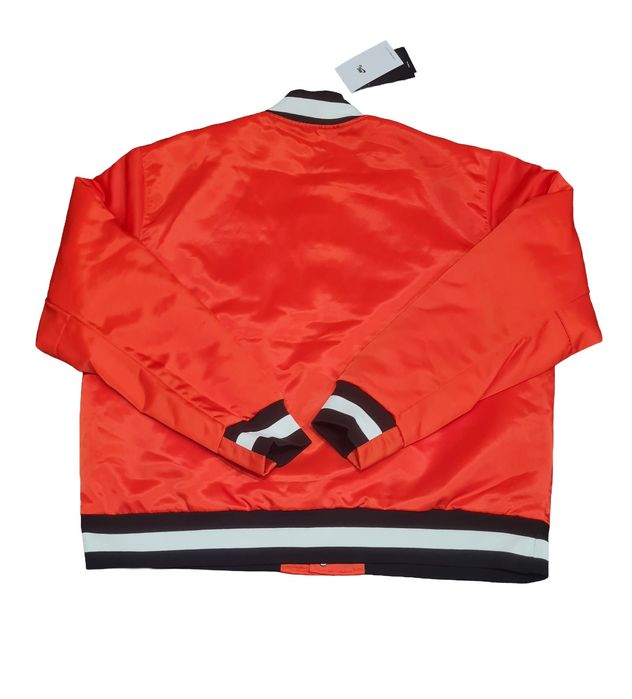 Мъжко Яке Nike Sb Terma-Fit 

Чисто ново с етикети. 

Размер L

Цена 1