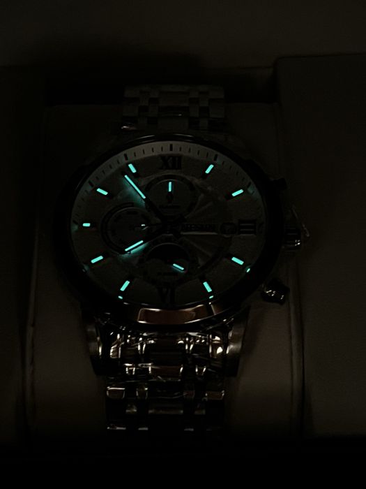 Ceas automatic resiztent la apă