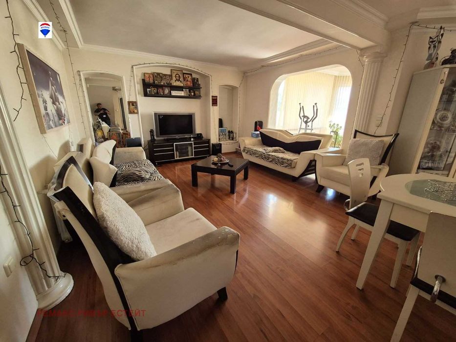 Продава се Къща в Кубрат - 222 кв.м за 577 €/кв.м - Снимка #2