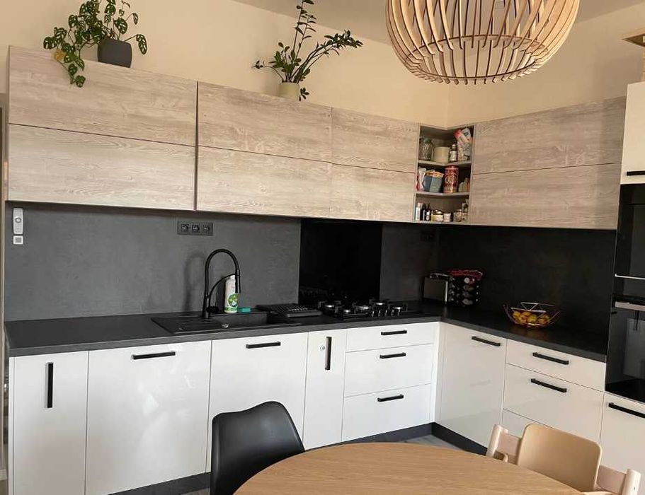 Дава се под наем Двустаен апартамент в Пловдив, Каменица 1 - 62 кв.м за 321.3 € - Снимка #2