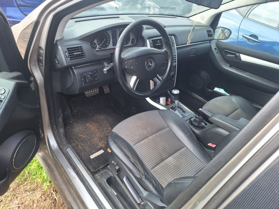 Dezmembrez mercedes b class 2.0 cdi