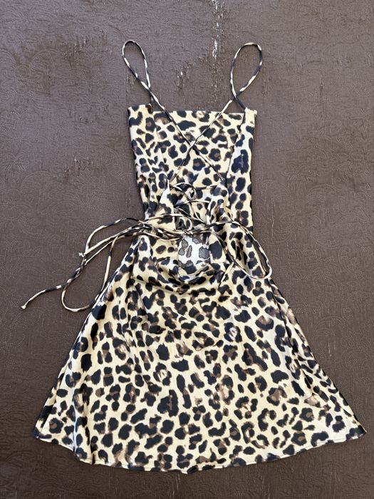 Сатенена рокля с леопардов принт ZARA