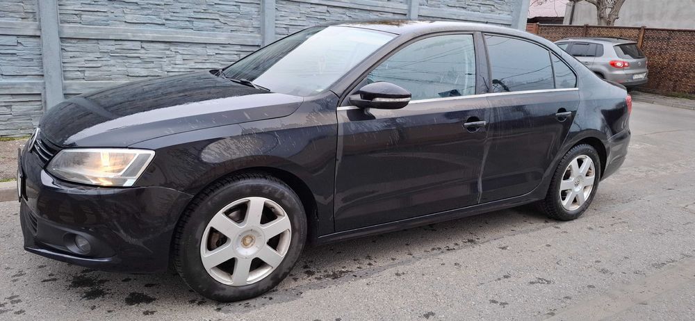 Vw Jetta 1.6 tdi  2012