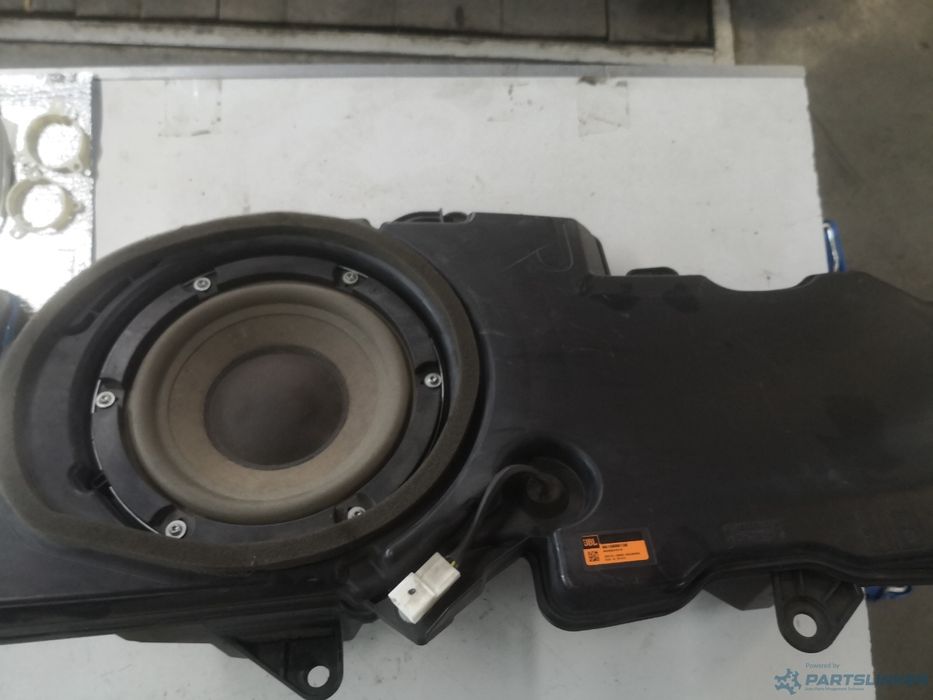 Tun Bass Jaguar Xf (Cc9_, X250) [ 2008 - 2015 ] Jbl Oem 8946004401A