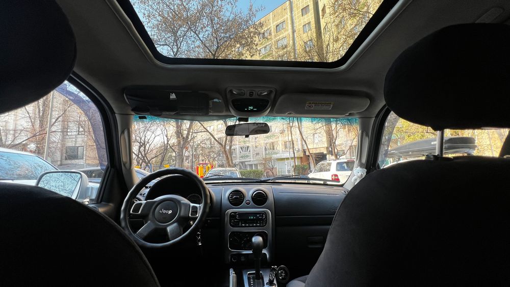 Jeep Liberty, 2002 года