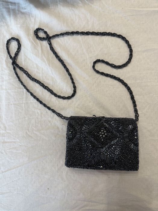 Синя чанта с мъниста