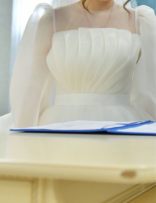 Продается свадебное платье с корсетом