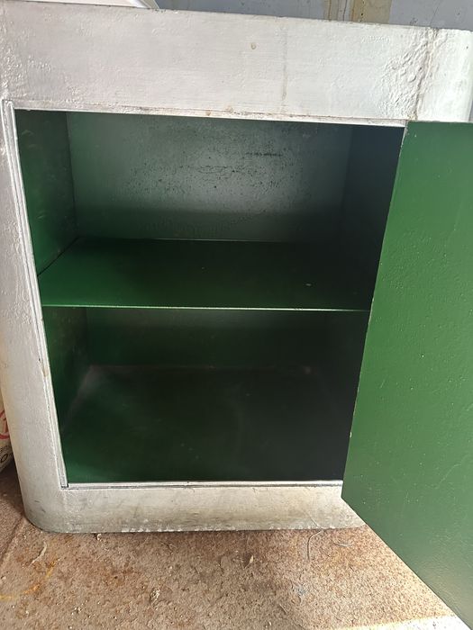 Продается сейф б/у