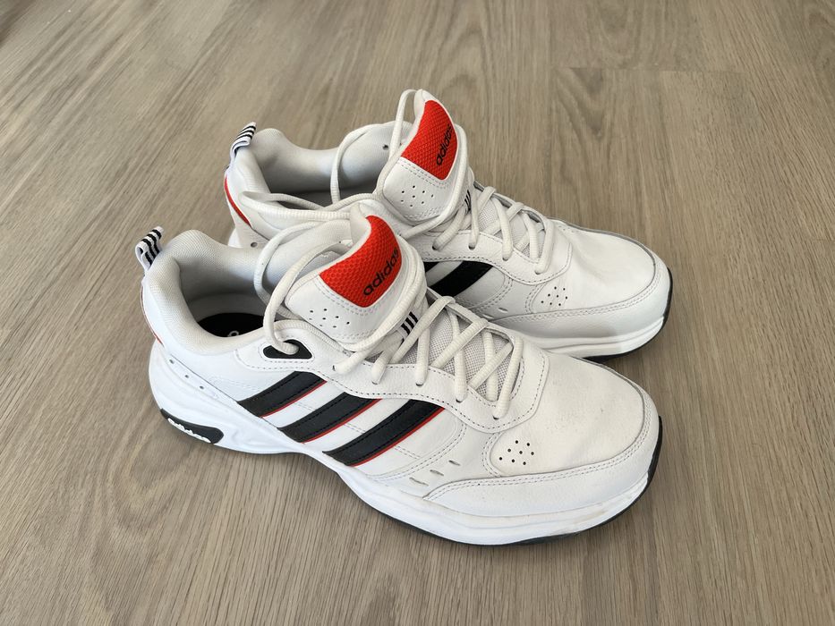 Продавам нови маратонки Adidas