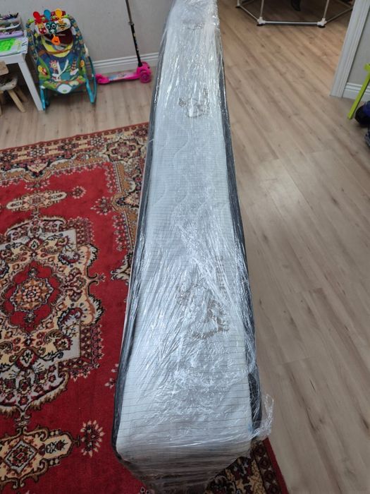 Продам матрас размер 1000×1900×20