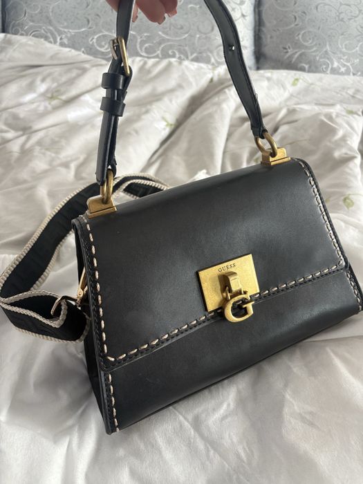 Geanta Guess neagra
