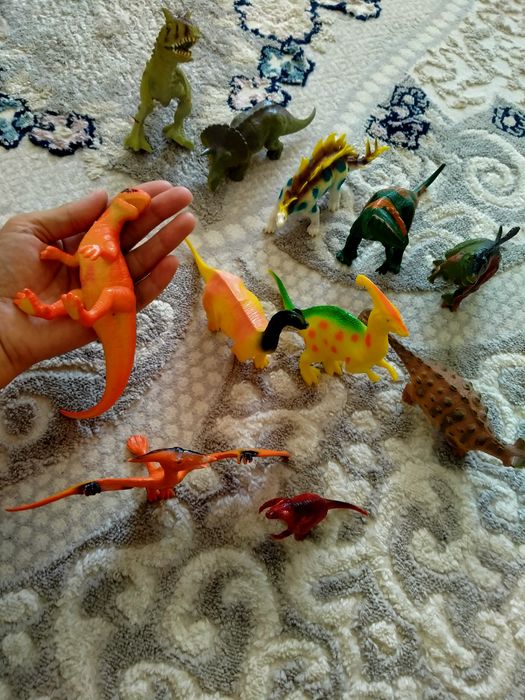 Динозаврлар 2000тг