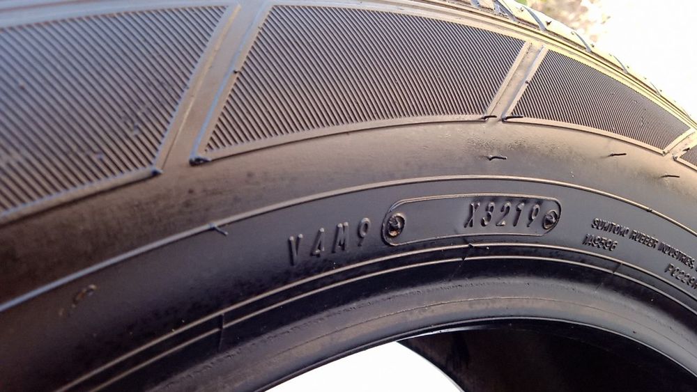235 55 R20 Shina Dunlop 2 dona