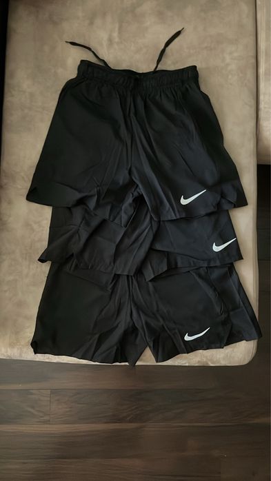 Спортни дрехи на Найк