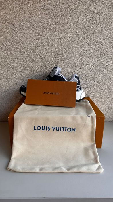 Louis vuitton tactic runner обувки сини номер 43