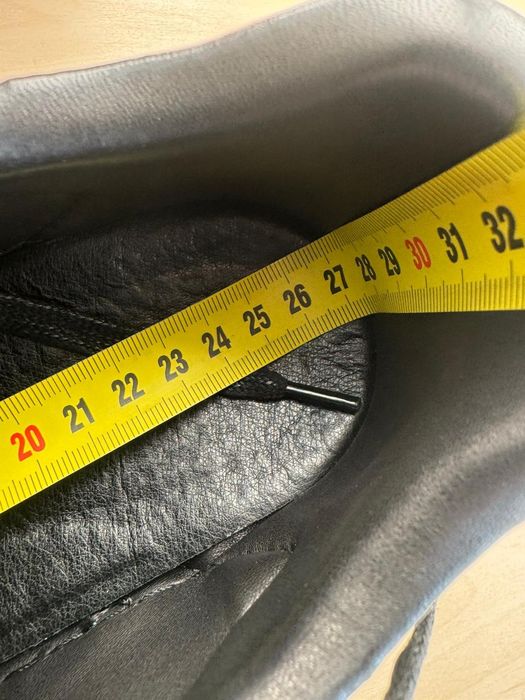 Adidași Louis vuitton