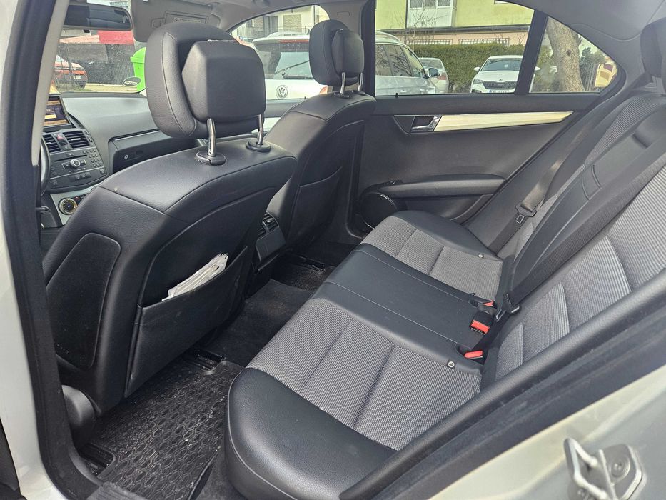 Mercedes c 300 cdi v6 avantgarde