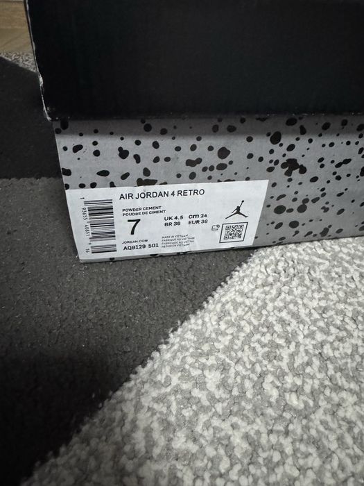 Jordan 4 roz marimea 38
