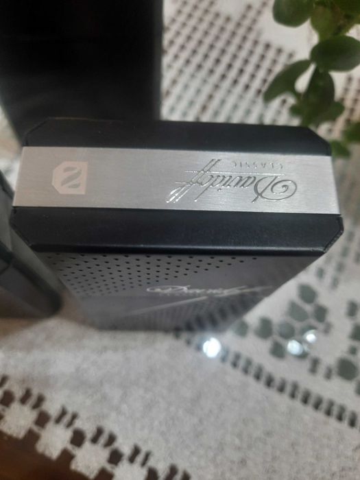 Продавам метални кутий за  Davidof