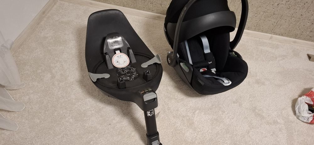 Cybex Cloud T I-Size и база T 360°
