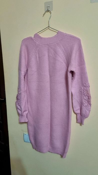 Chiroyli pushti rangli trikotaj ko'ylak (sviter-ko'ylak)

Ayollar uchu