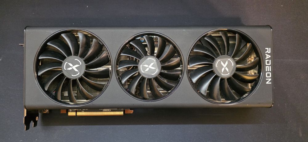 Видеокарта XFX Rx6800xt 16gb в идеальном состоянии. Возможен обмен. До