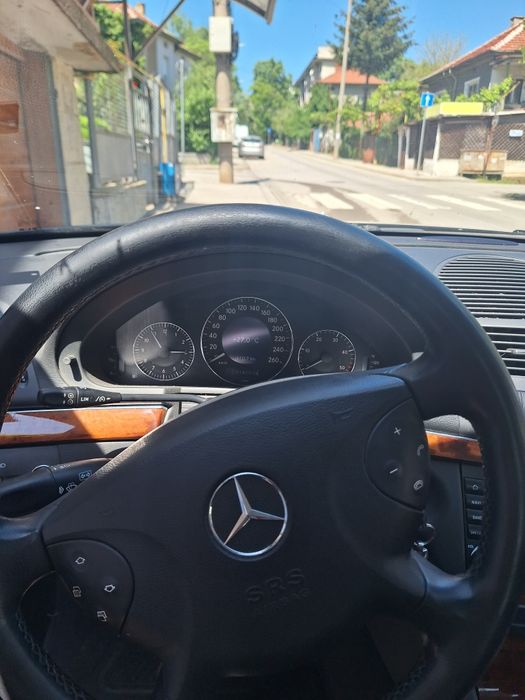 Mercedes-Benz E220 автомат