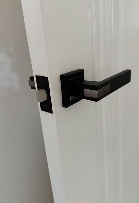 Плотник. Профессиональная установка дверей