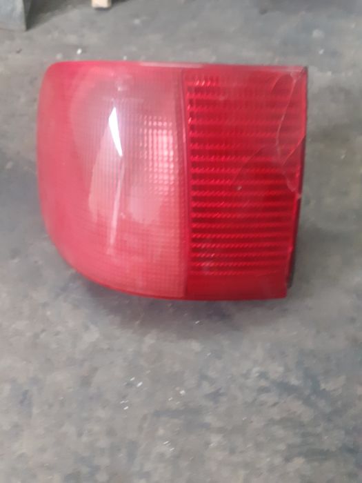 Задний фонарь Ауди A6-C4 УНИВЕРСАЛ-левый