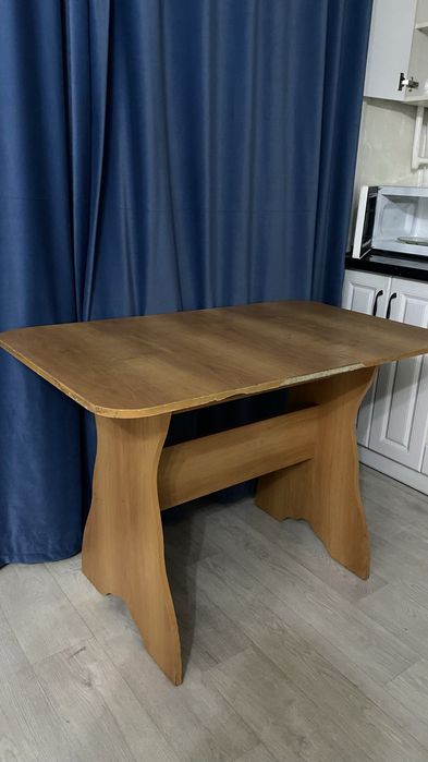 Кухонный стол компактный