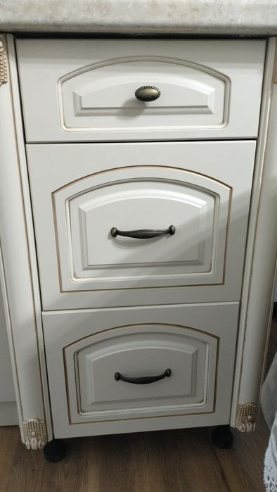 Угловой кухонный гарнитур