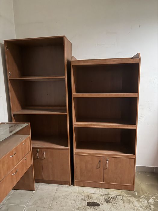 Продам шкафы офисные самовывоз