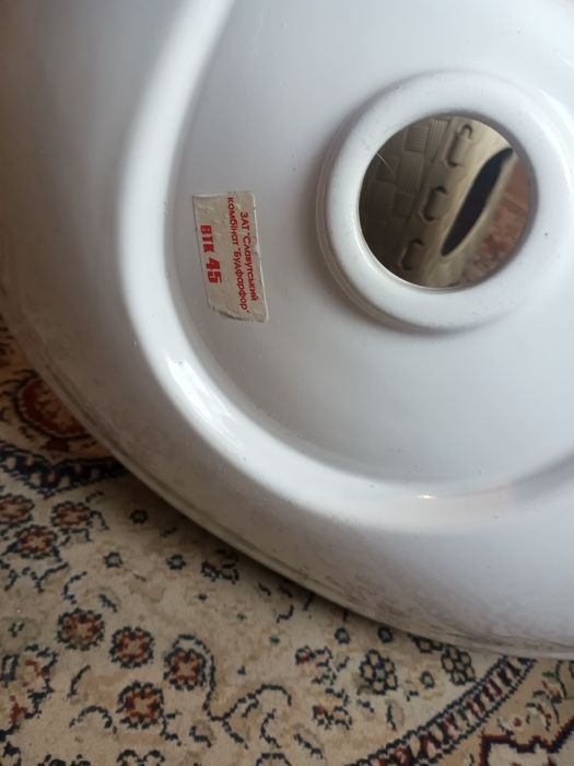 Раковина керамическая