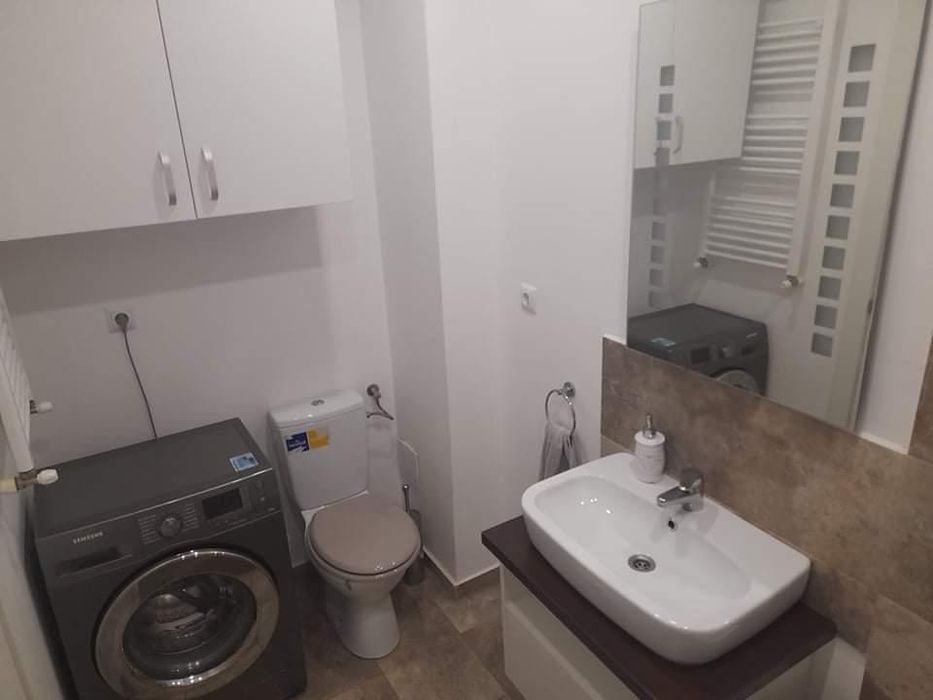 Inchiriez apartament 2 camere decomandat Militari Residence
