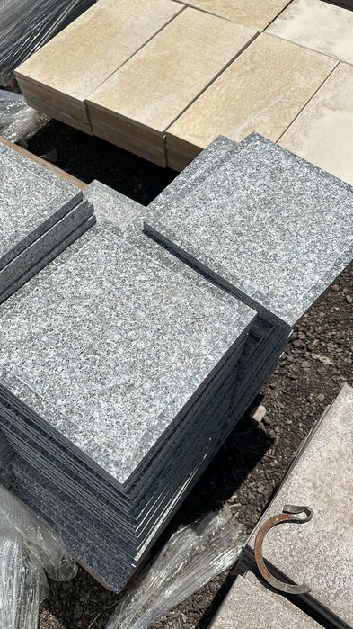 Гранит, травертин, мрамор, брусчатка, ступенки, подступенки, тумба