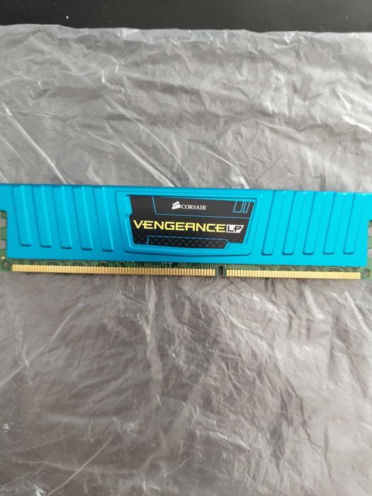 RAM DDR3 и DDR. Вижте описанието!