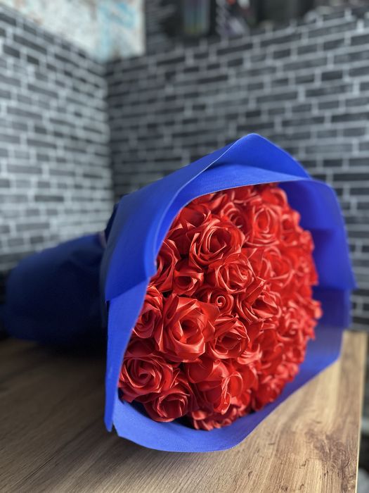 продам атласные розы