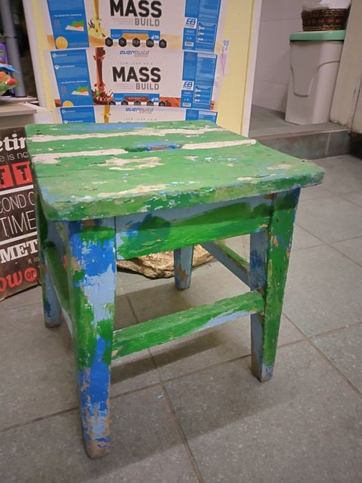 Дървено ретро столче стил Винтидж