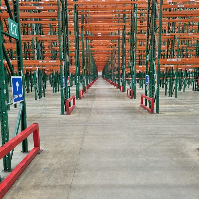 Vând rafturi metalice profesionale industriale