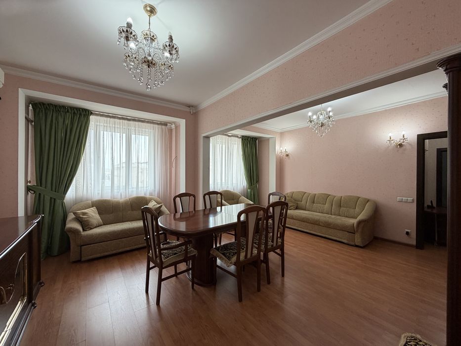 Продается квартира 5 в 3 комнаты 7 этаж 110.8 м² Яккасарайский район