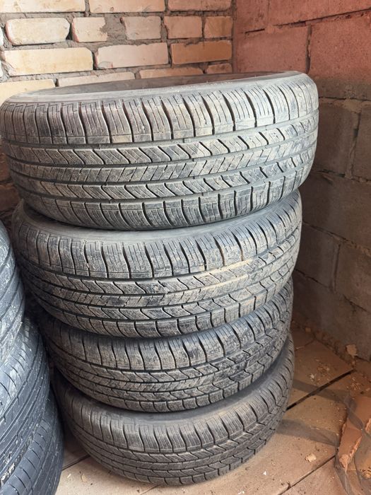 Продам покрышки 4шт 235/60-17