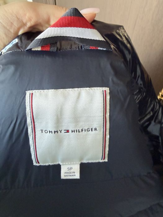 Продам куртка Tommy Hilfiger